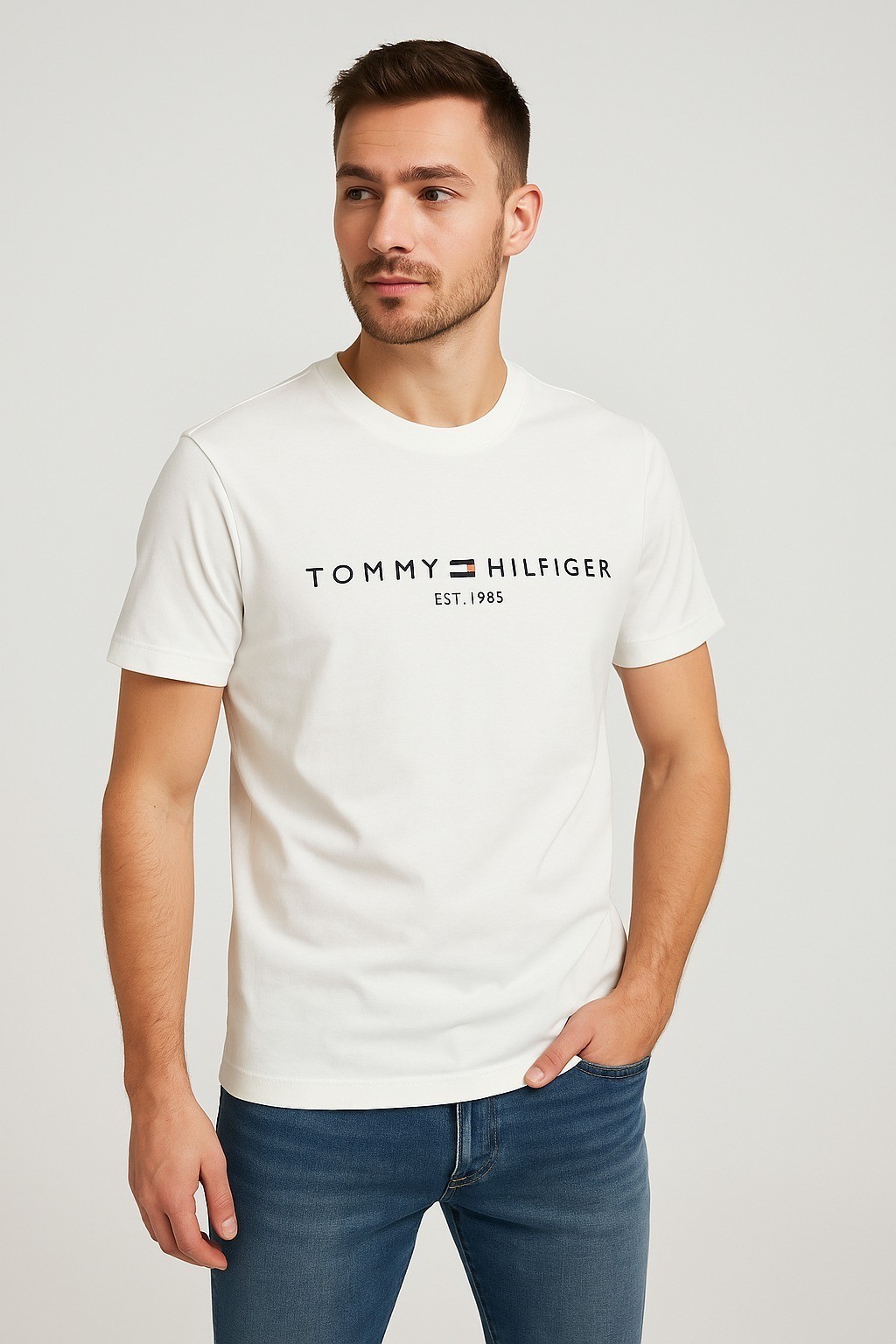 Tommy Bisiklet Yaka Nakışlı T-Shirt Beyaz