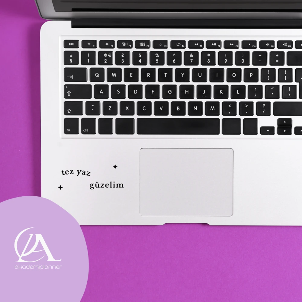 Tez Yaz Güzelim Büyük Boy Tez Etiketi ve Yüksek Lisans Doktora Etiketi Sticker