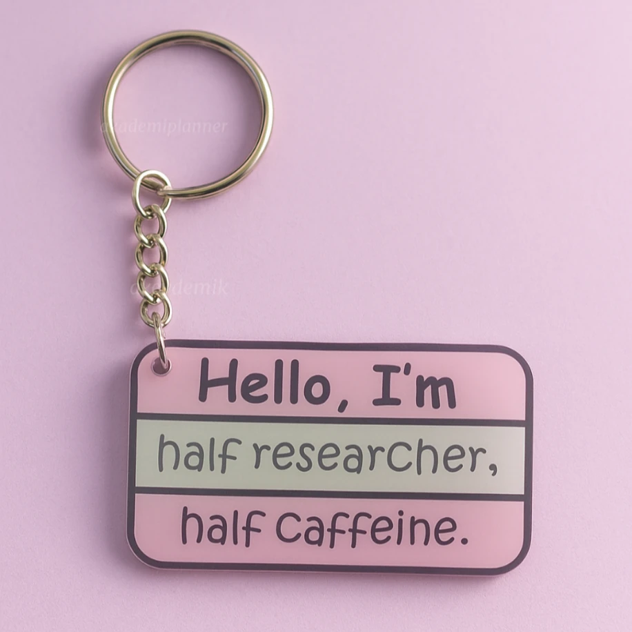 Yarı Araştırmacı Yarı Kafeinim AKEYDEMİK Anahtarlık Charm Aksesuar