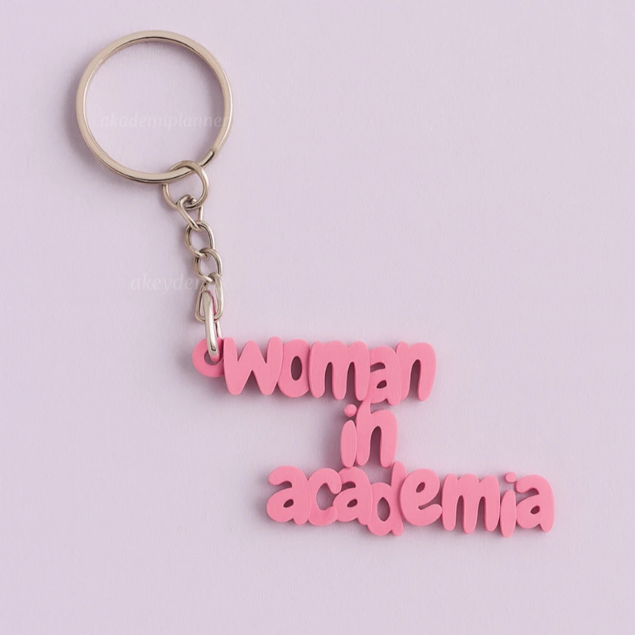 Pembe Woman In Academia AKEYDEMİK Anahtarlık Charm Aksesuar