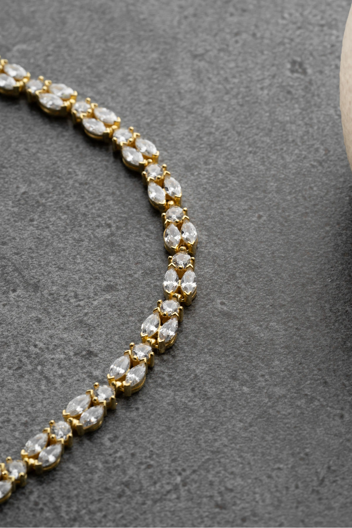 Gümüş Gold Mekik Taşlı Bileklik