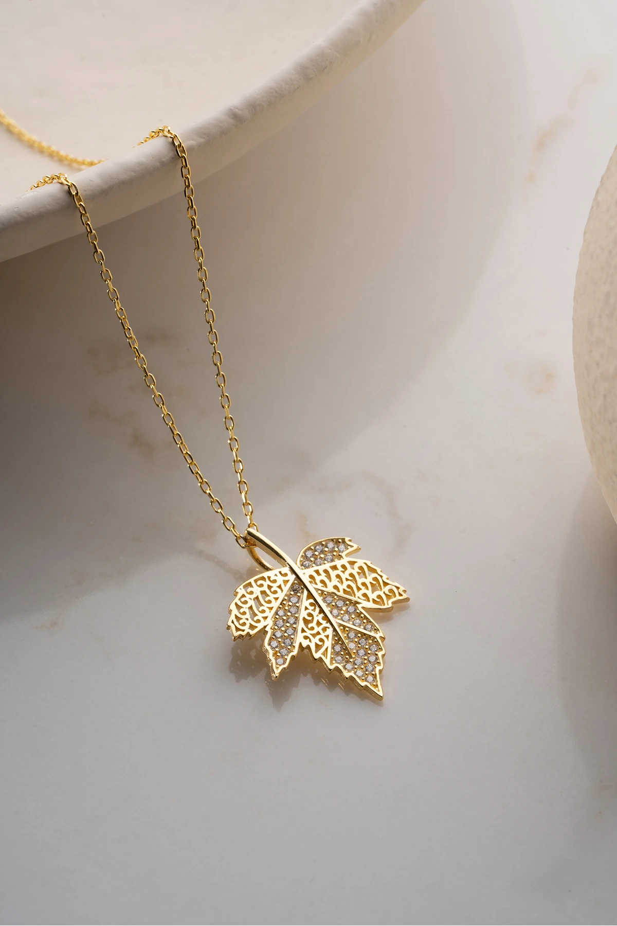 Çınar Yaprağı Kolye