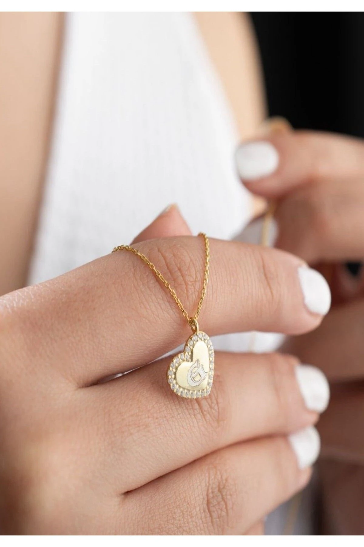 Gümüş Kişiye Özel Harfli Minimal Kalp Kolye