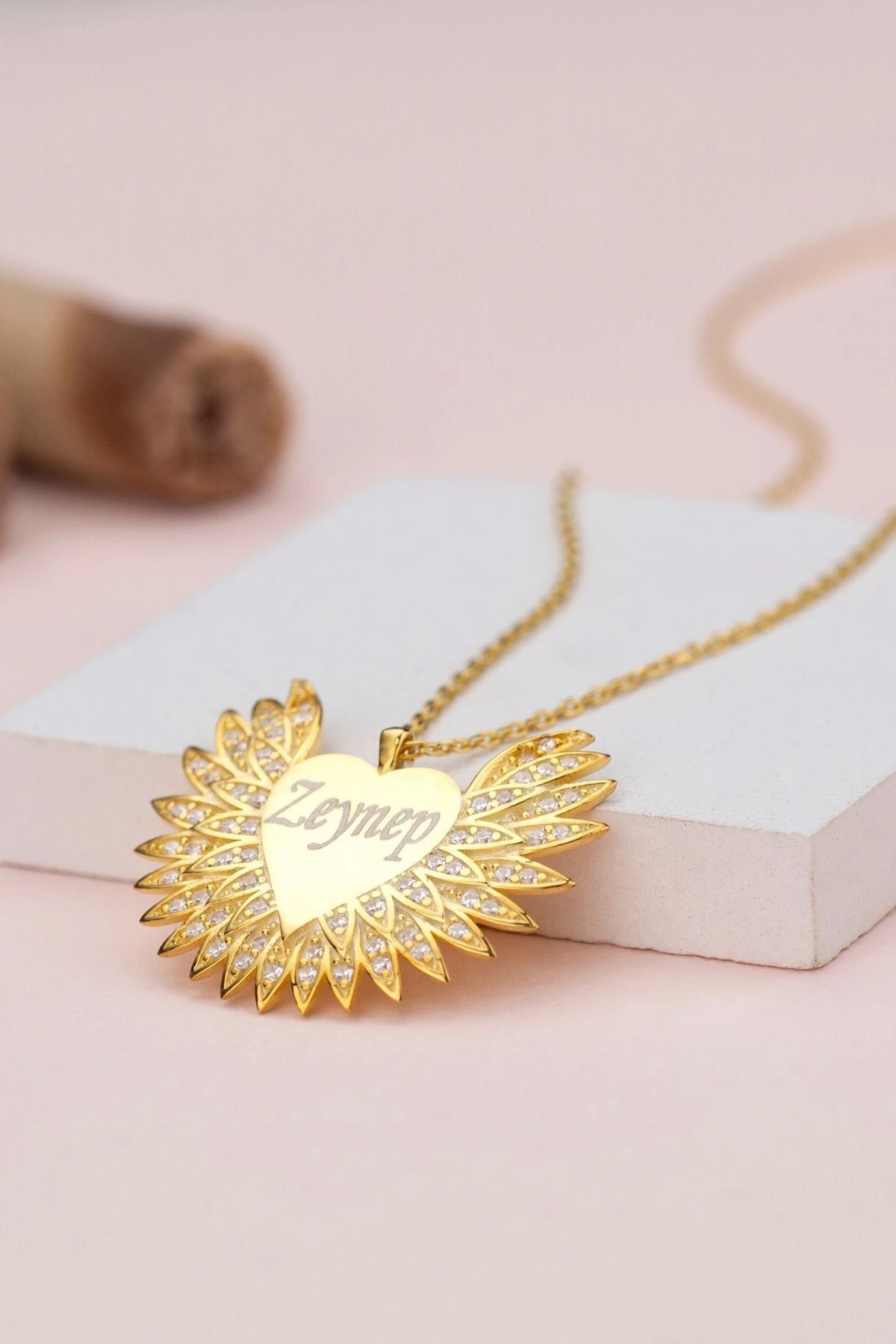 Gümüş Kanatlı Isim Kolye