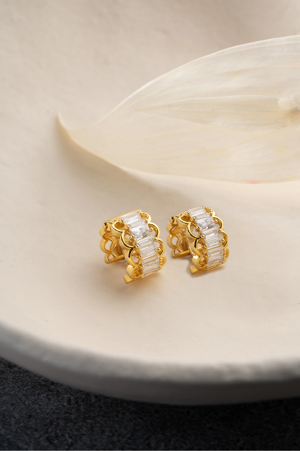 Gümüş Baget Taşlı Küpe