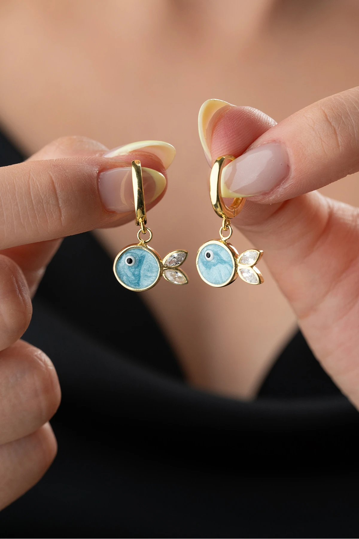 Gümüş Mavi Mineli Balık Küpe