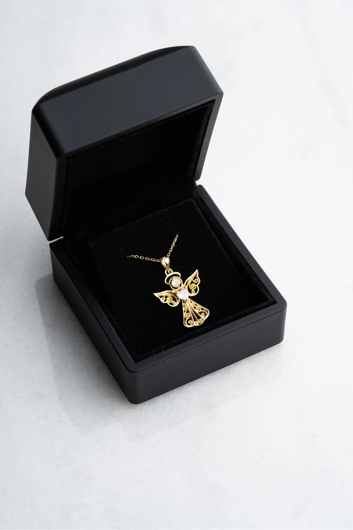 Gümüş Gold Işıklı Kutu Kalp Tektaş Melek Kolye