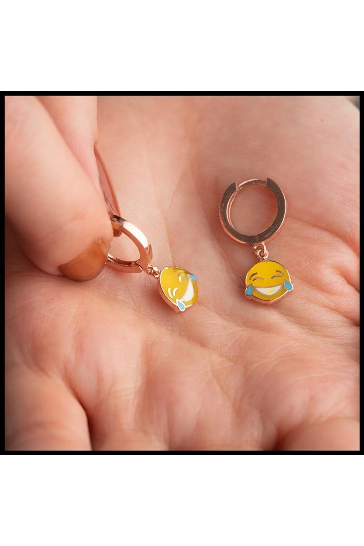 Gümüş Gülen Yüz Çocuk Küpesi