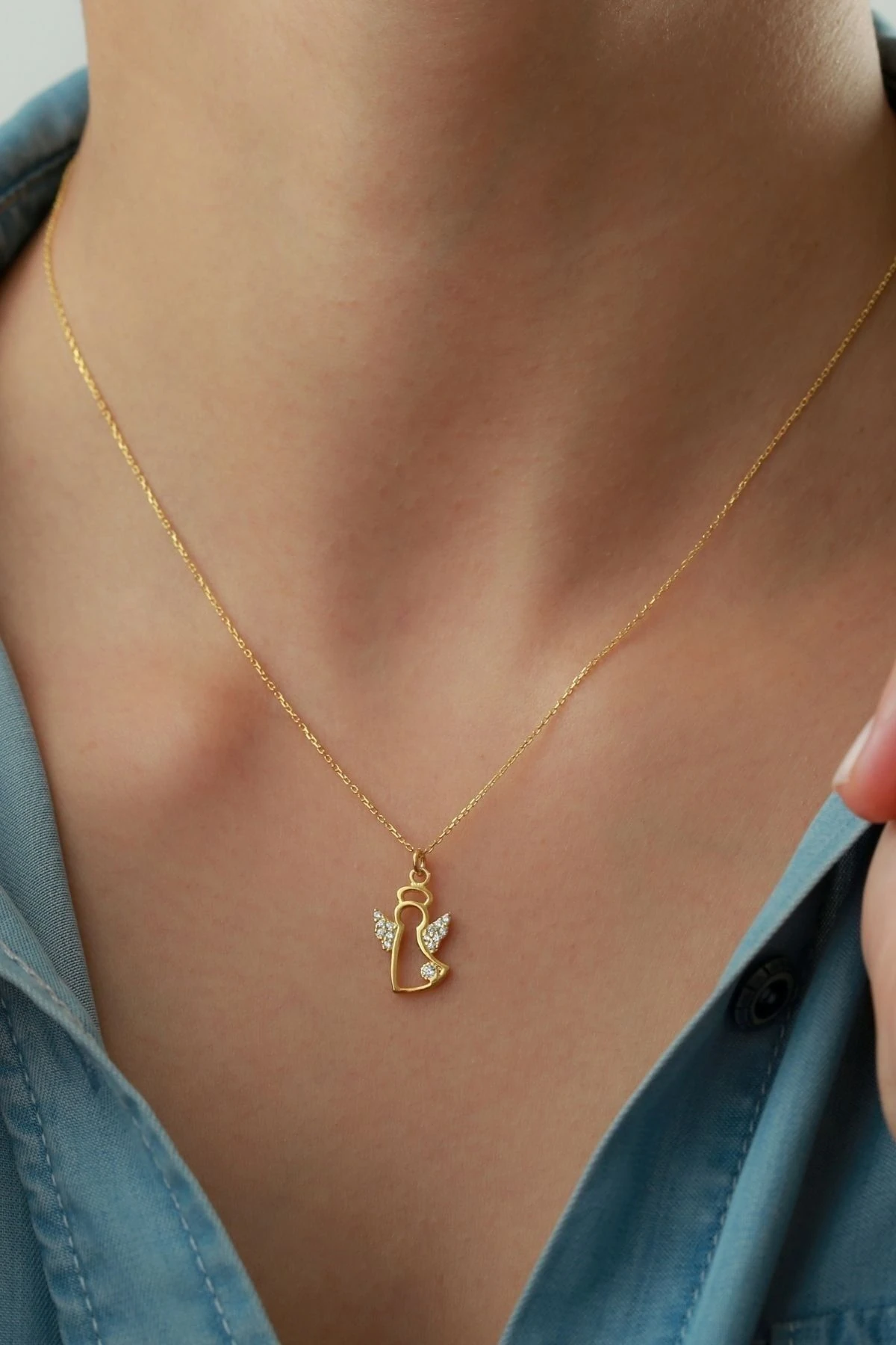 Gümüş Tektaşlı Melek Kolye