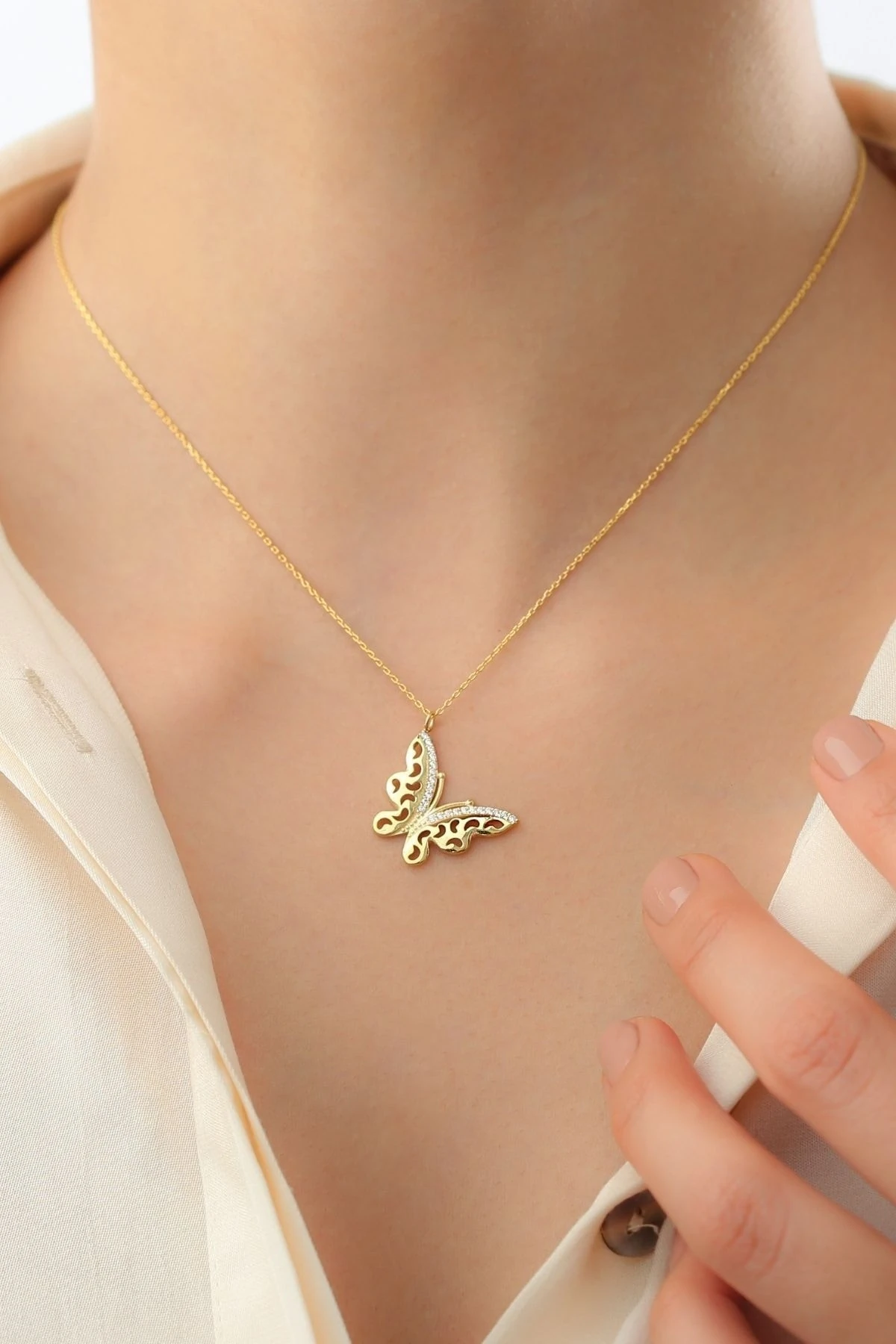 Gümüş Kelebek Kolye