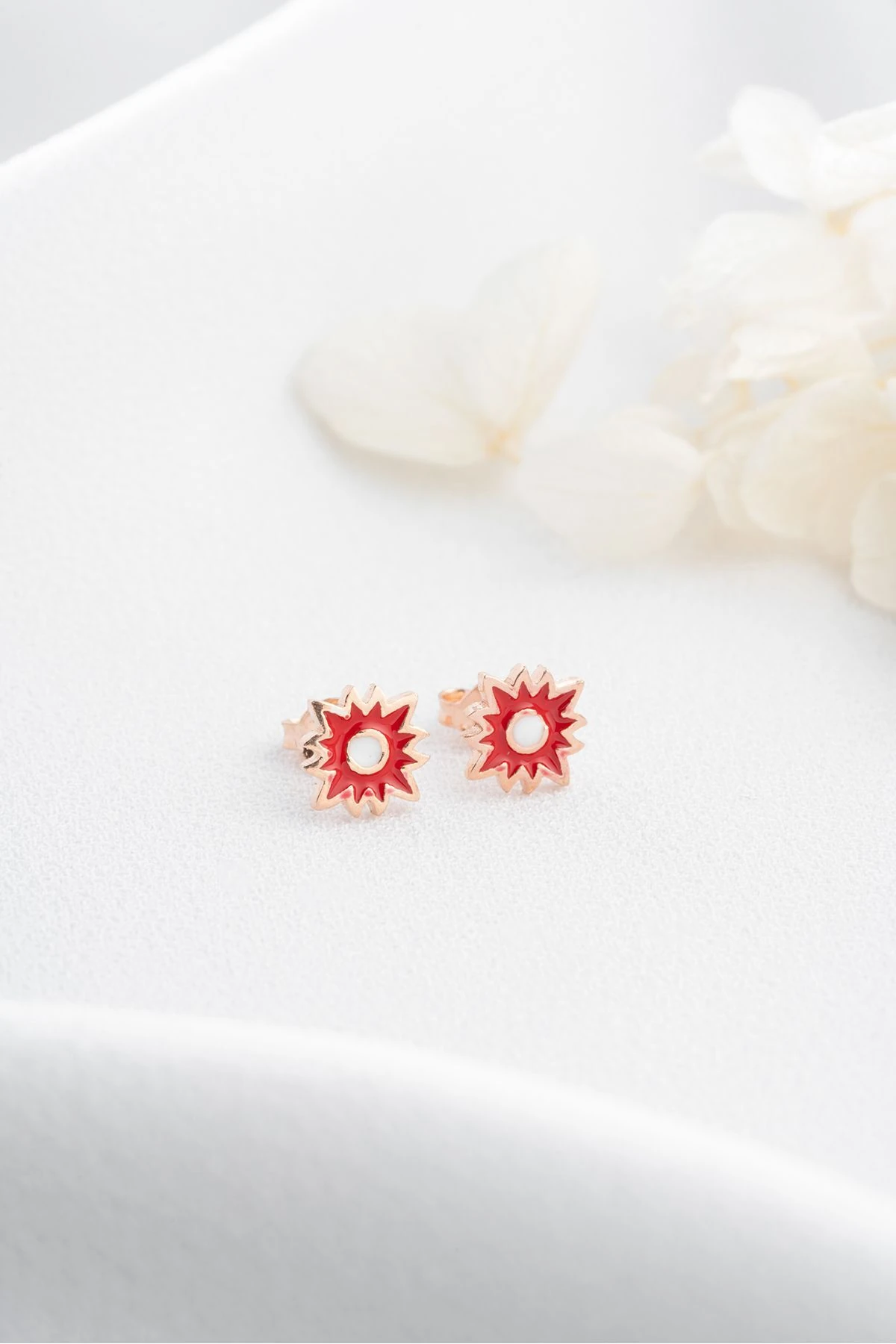 Gümüş Yıldız Minik Çivili Küpe