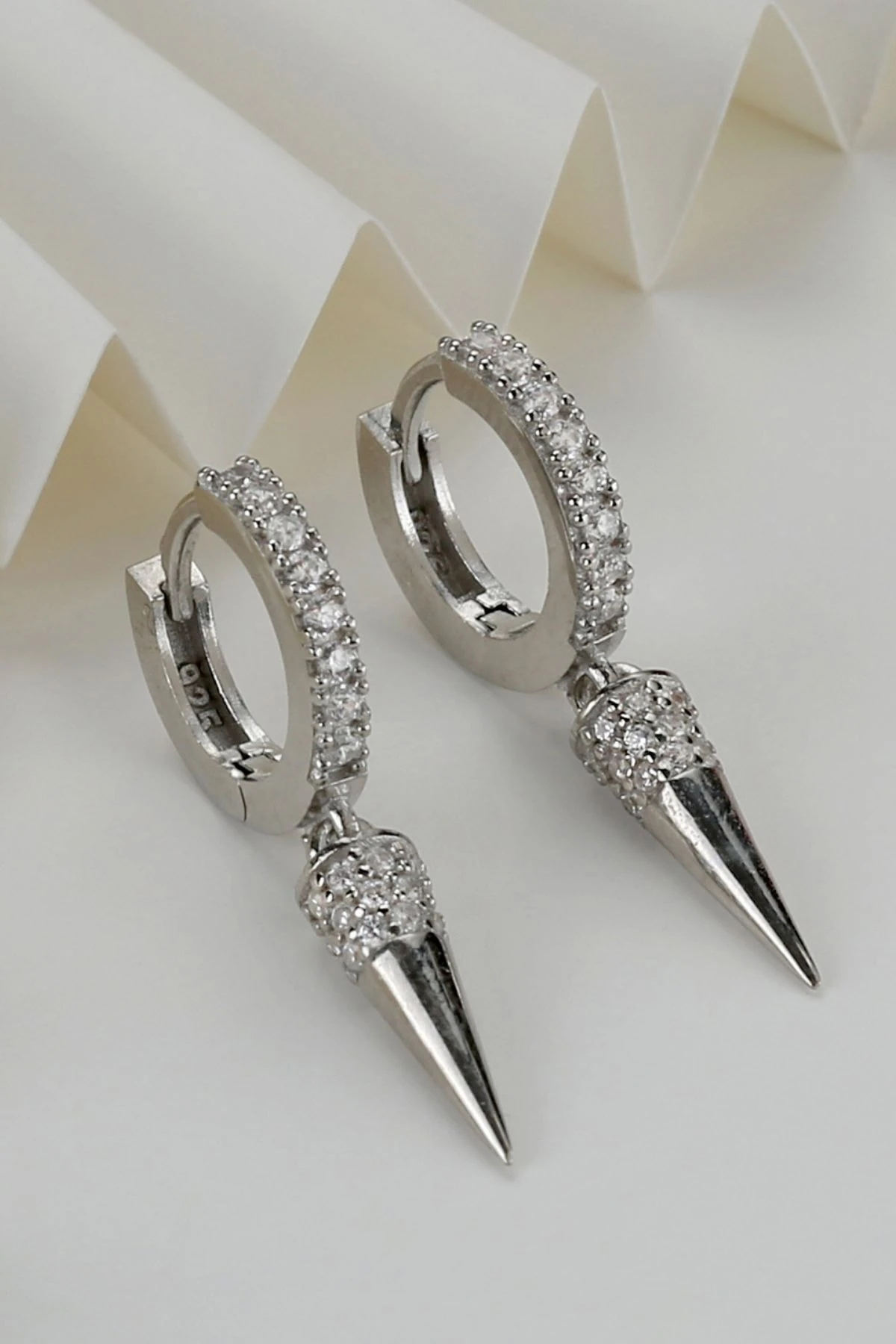 Gümüş Elegant Küpe