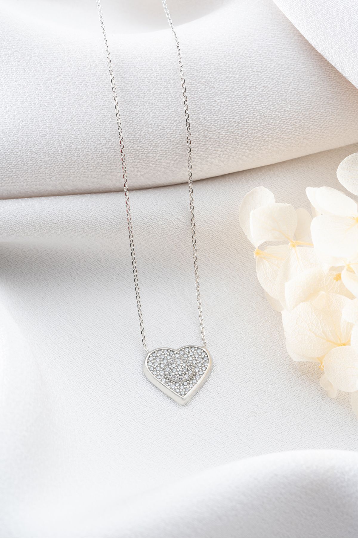 Gümüş Zirkon Taşlı Kalp Kolye