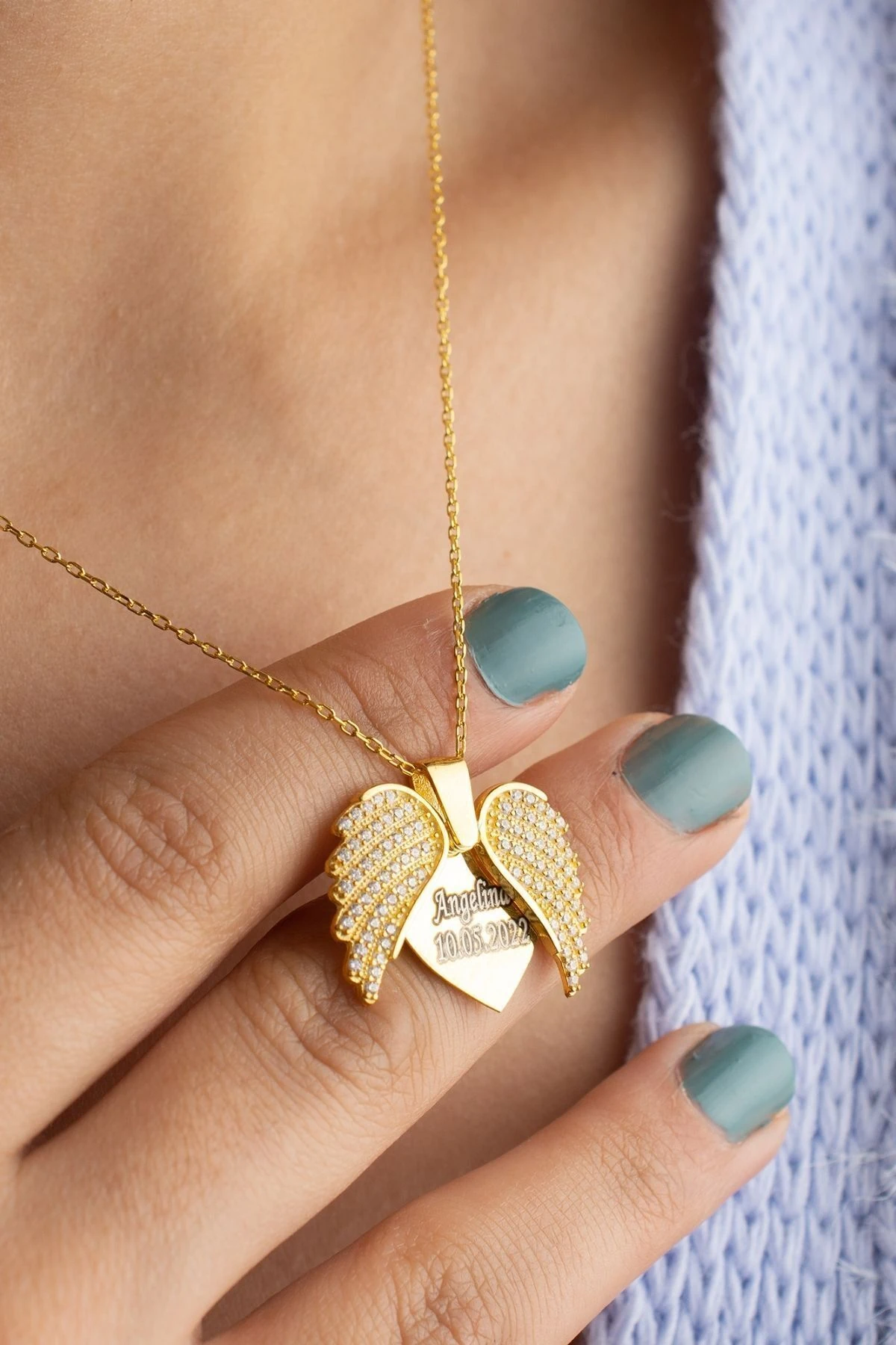 Gümüş Kişiye Özel Açılan Melek Kanatlı Kolye