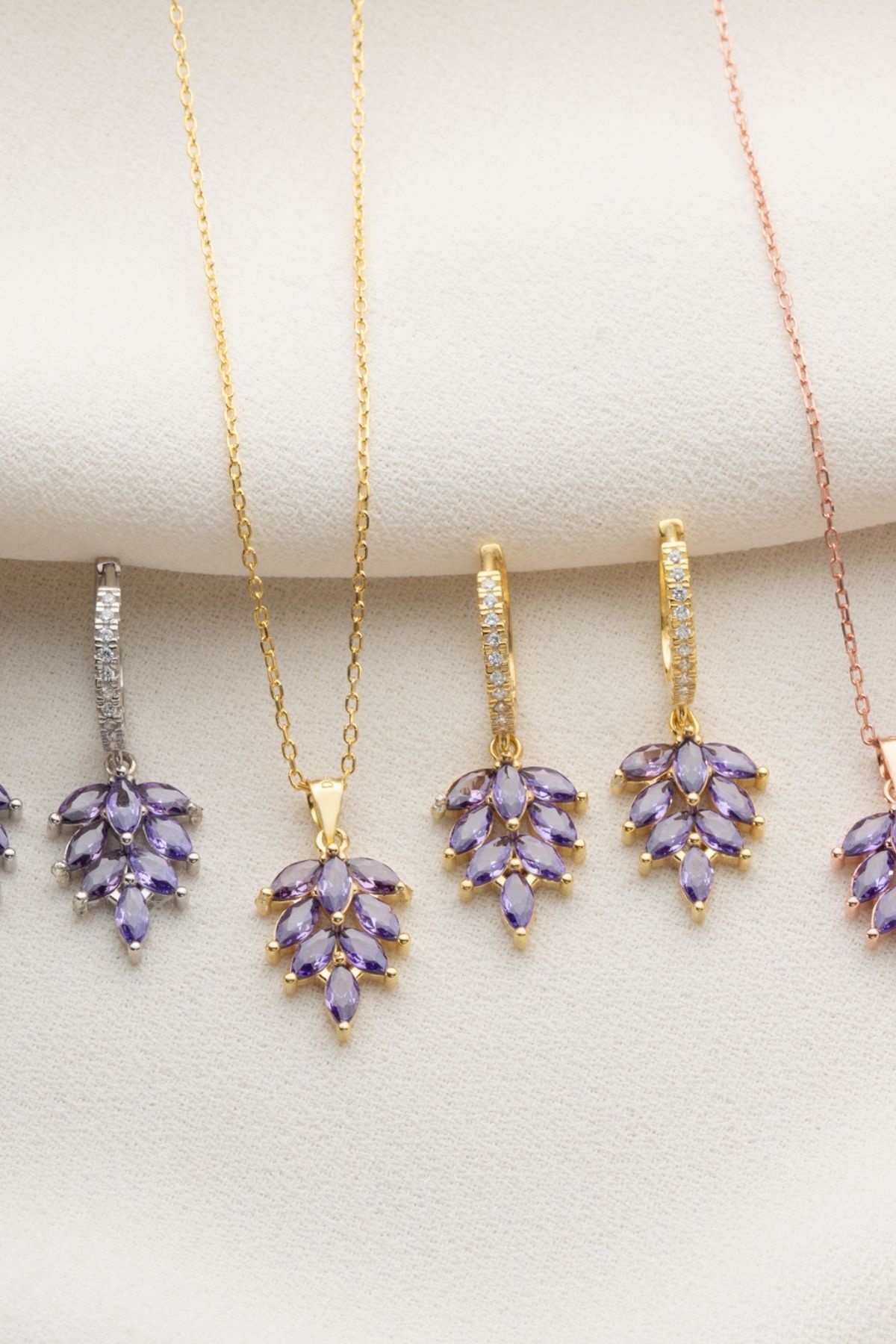 Gümüş Yaprak Model Küpe Kolye Takı Seti