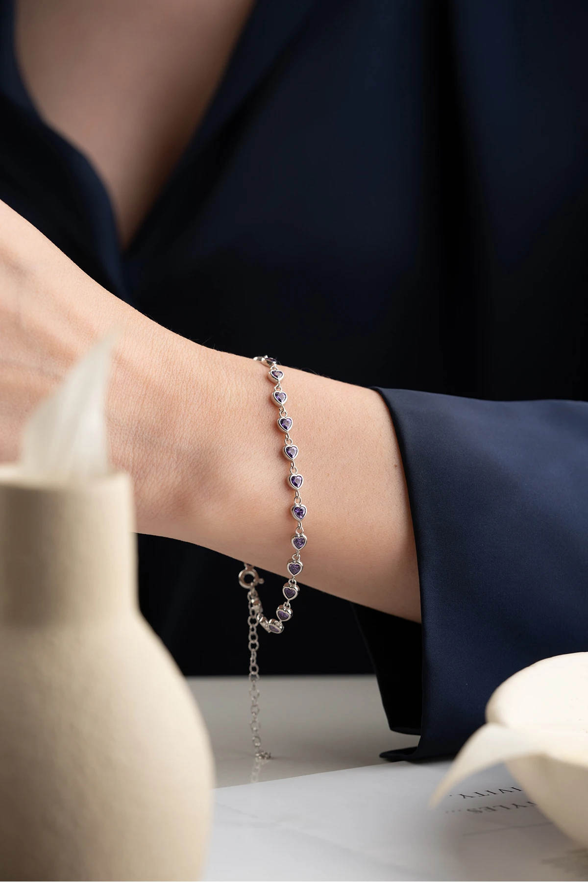 Gümüş Kalpli Mor Su Yolu Bileklik