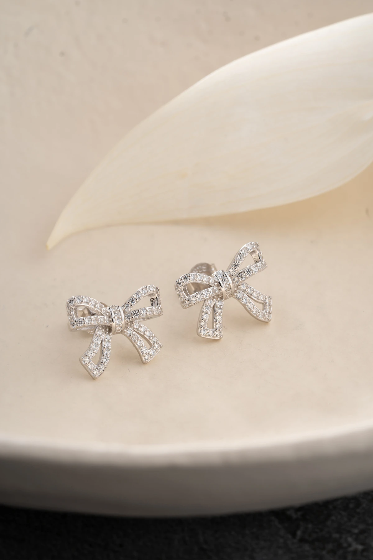 Gümüş Fiyonklu Küpe