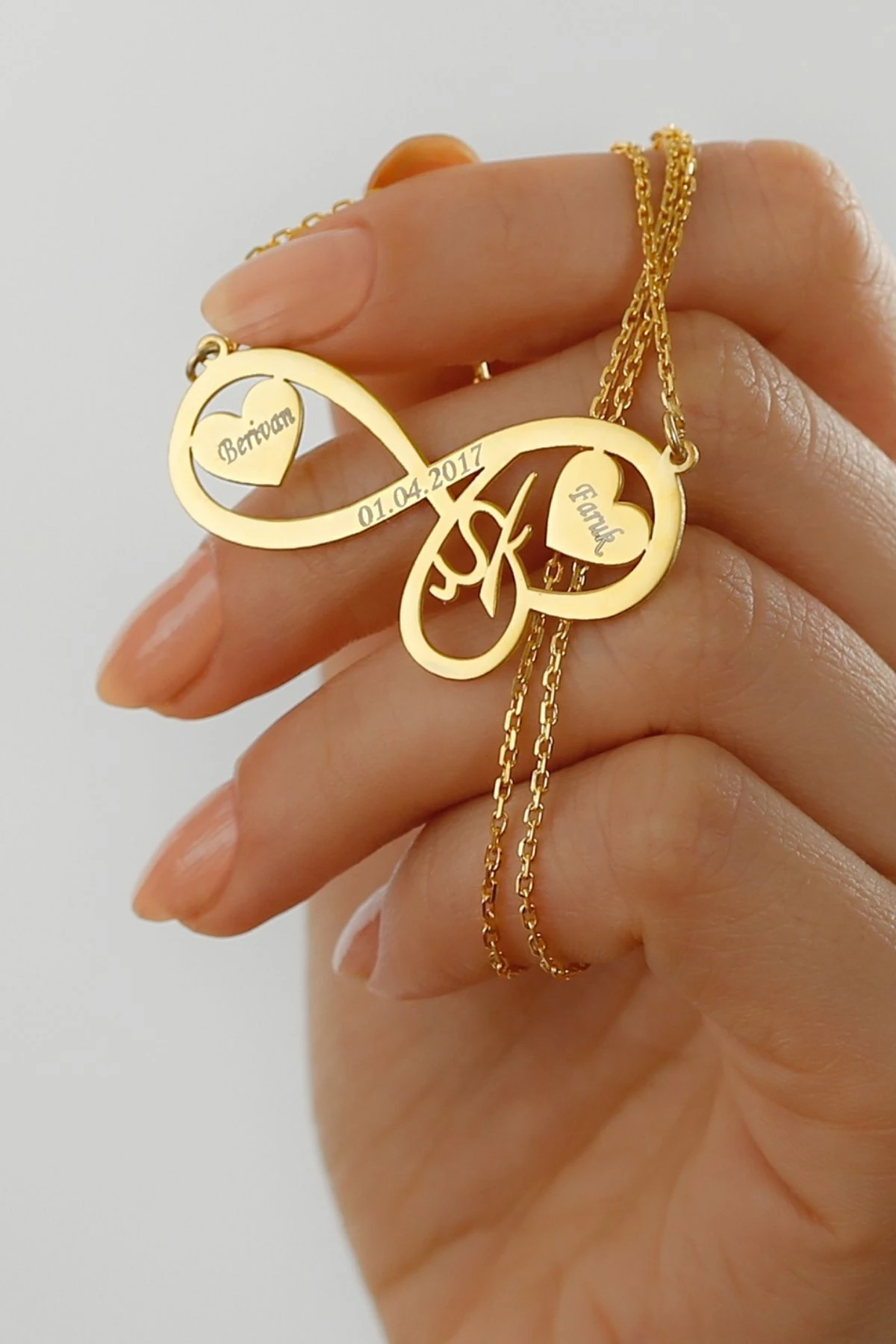 Gümüş Isimli Sonsuz Aşk Kolyesi