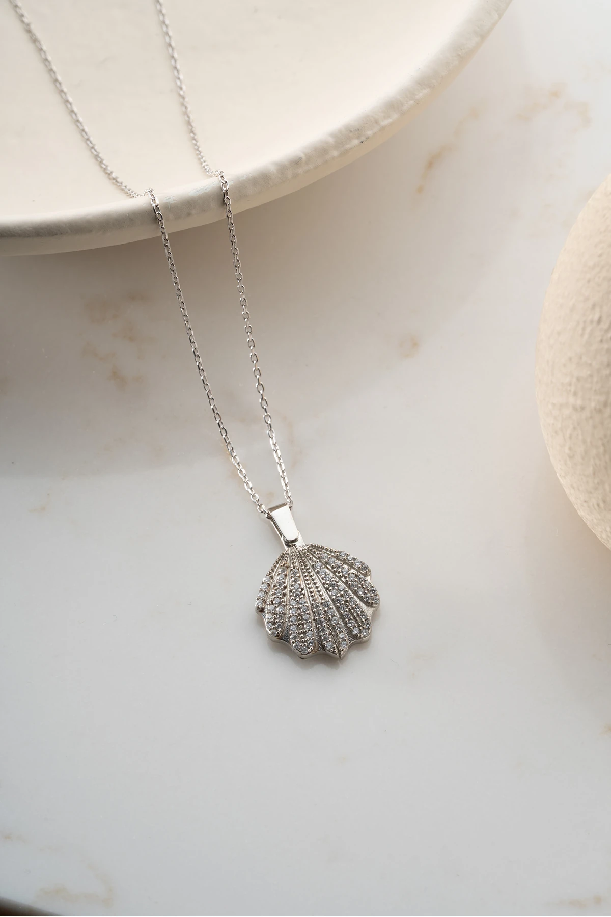 Gümüş Kişiye Özel Deniz Kabuğu Kolye