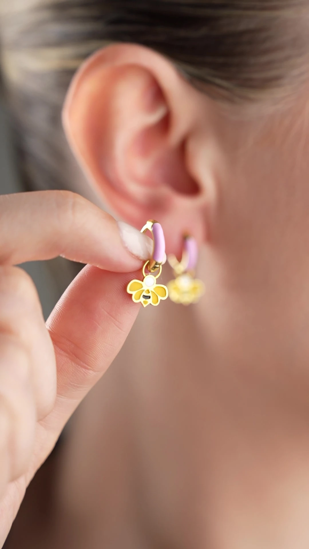 Gümüş Bal Arısı Çocuk Küpesi