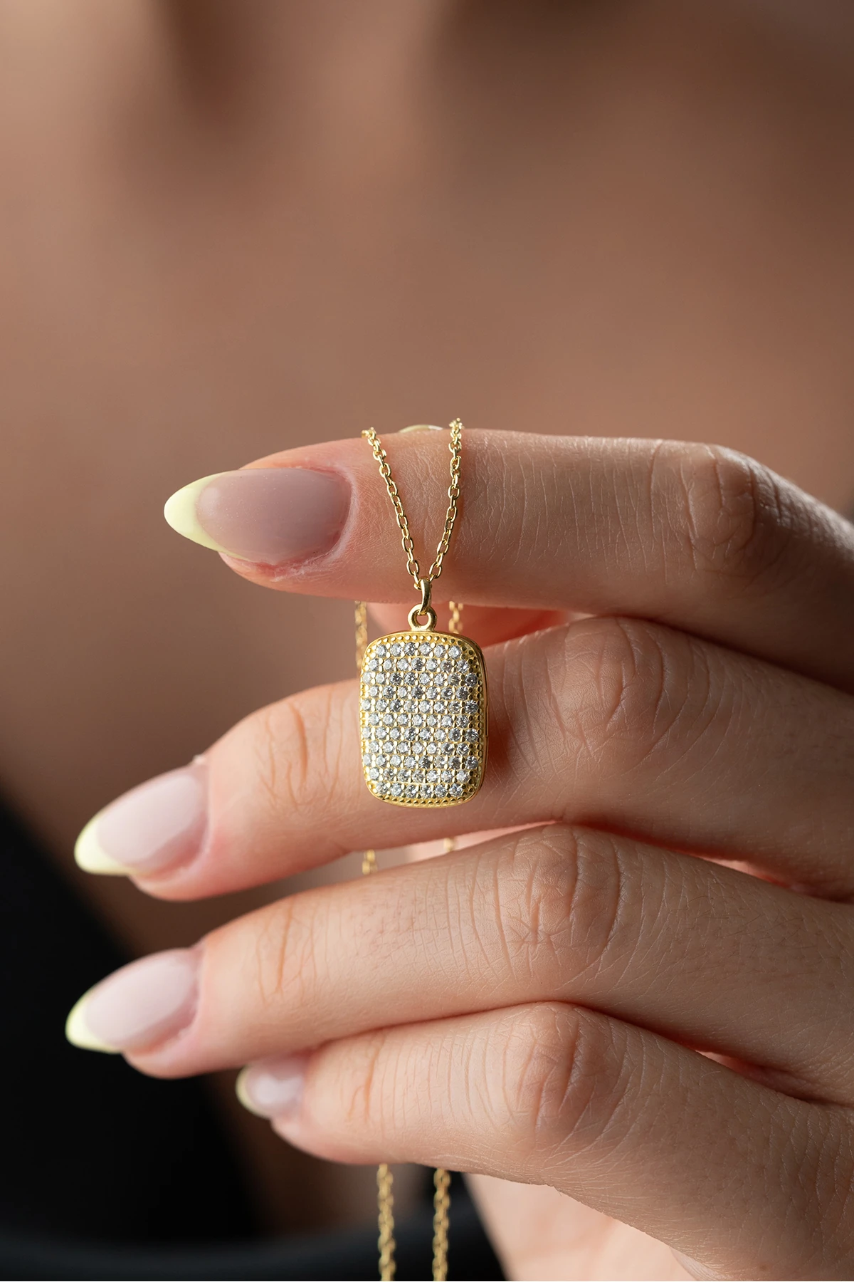 Gümüş Taşlı İsimli Kolye