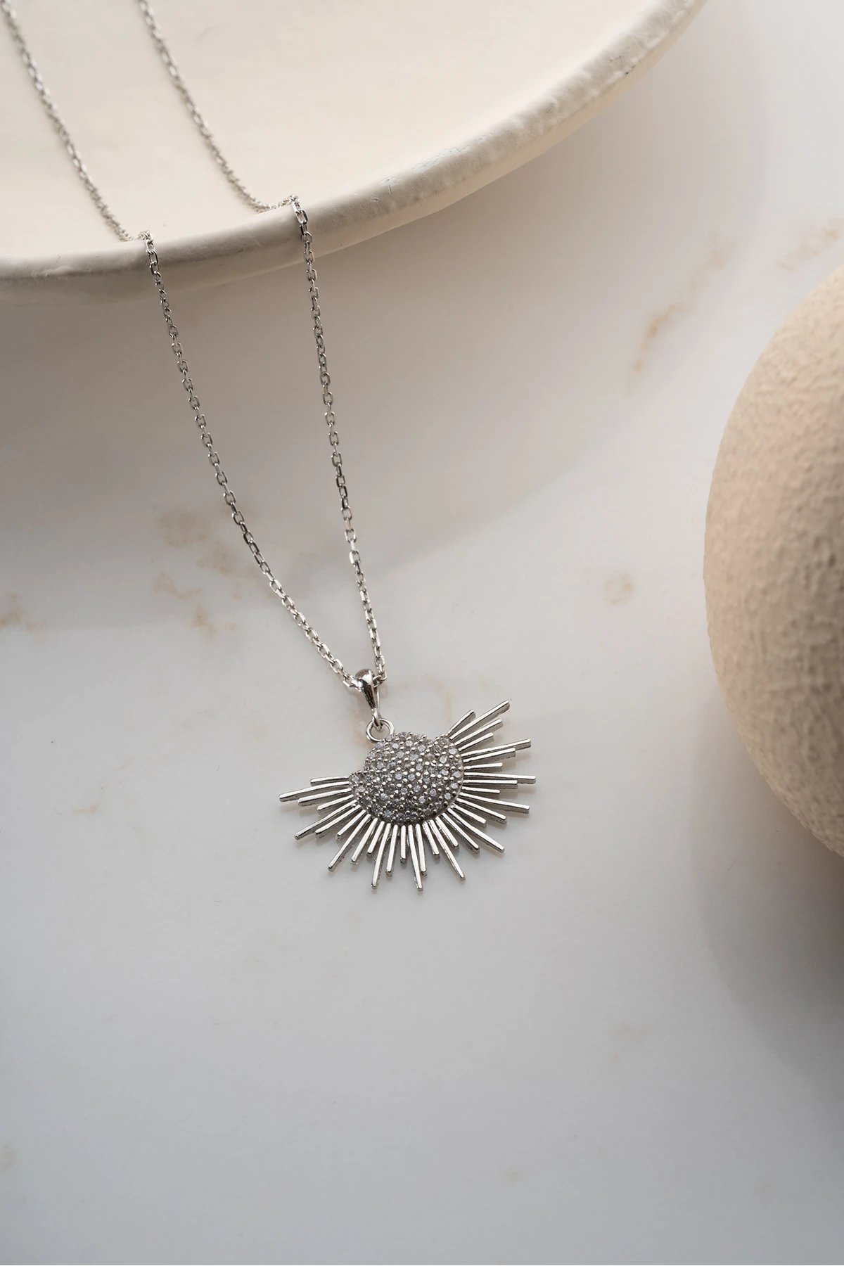 Gümüş Güneş Kolye