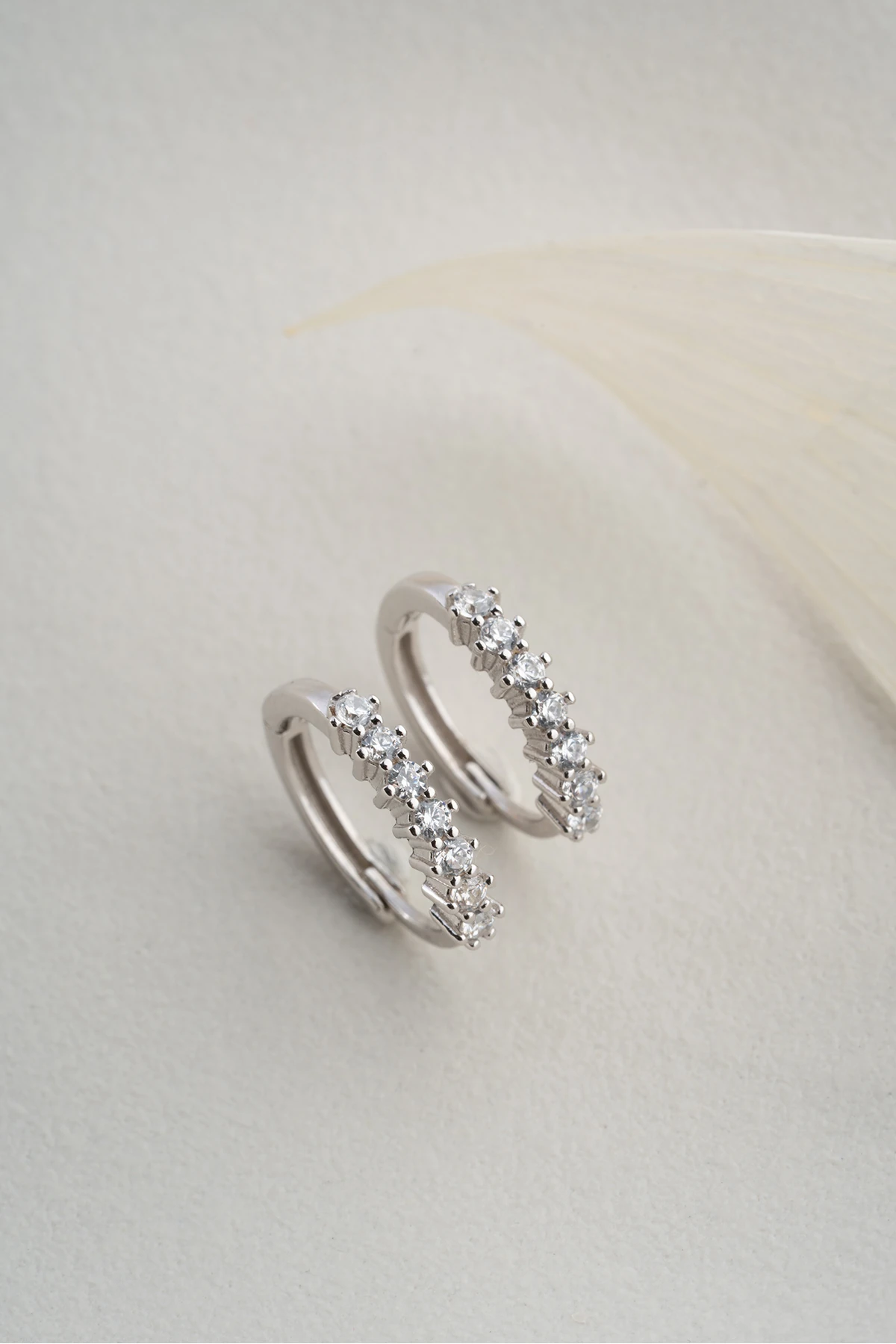 Gümüş Zirkon Taşlı Halka Küpe