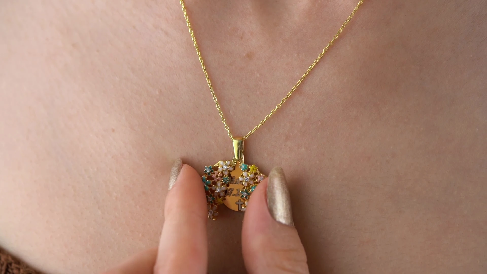 Açılabilen İsimli Çiçek Buketi Gümüş Kolye