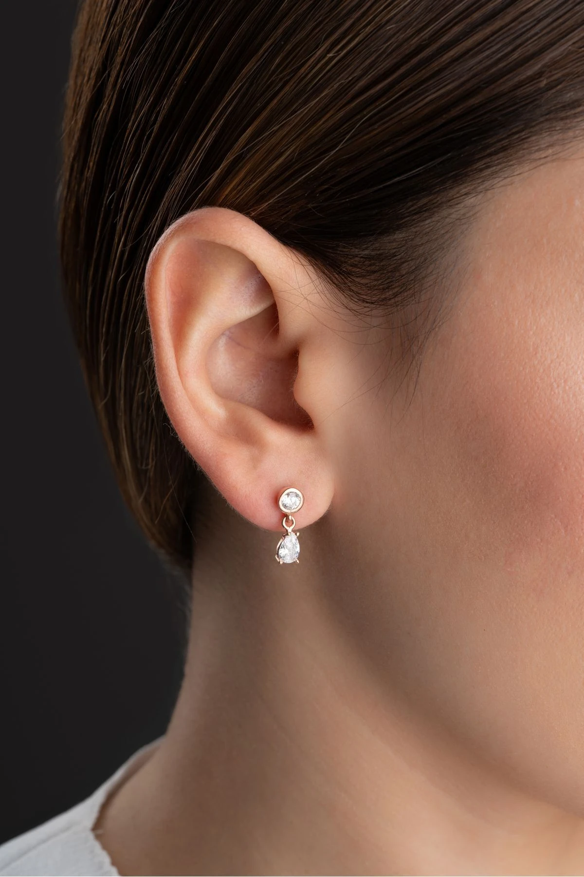 Gümüş Tektaşlı Damla Küpe