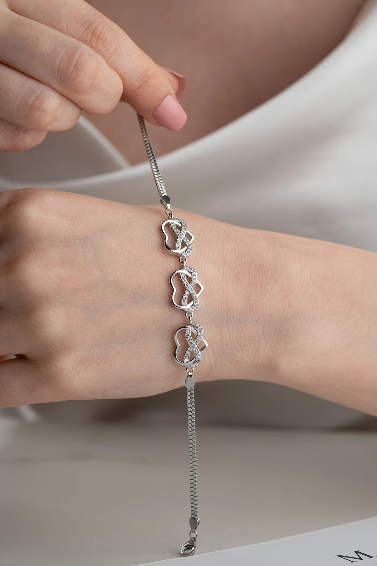 Gümüş Sonsuzluklu Kalp Bileklik