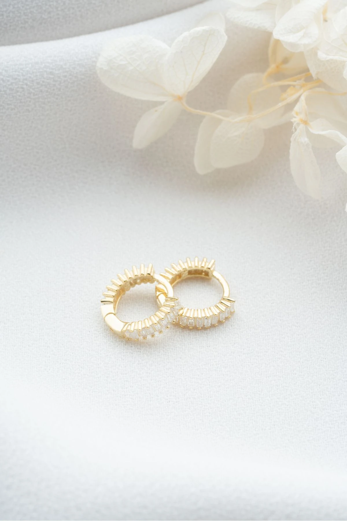 Gümüş Küçük Boy Baget Taşlı Halka Küpe