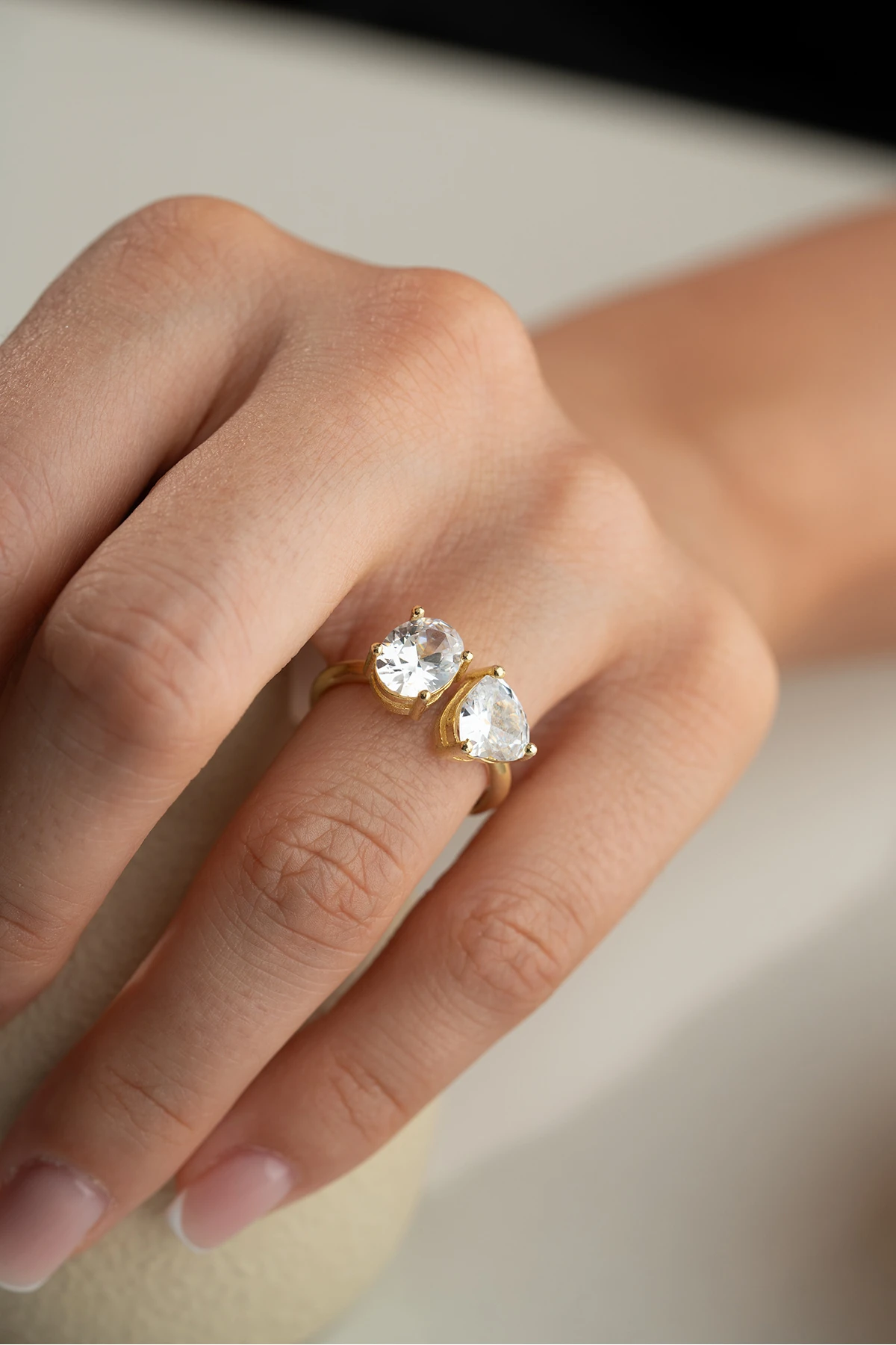 Gümüş Taşlı Model Yüzük