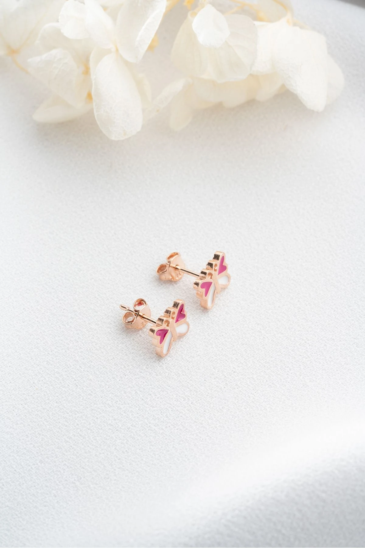 Gümüş Fuşya Kelebek Minik Çivili Küpe