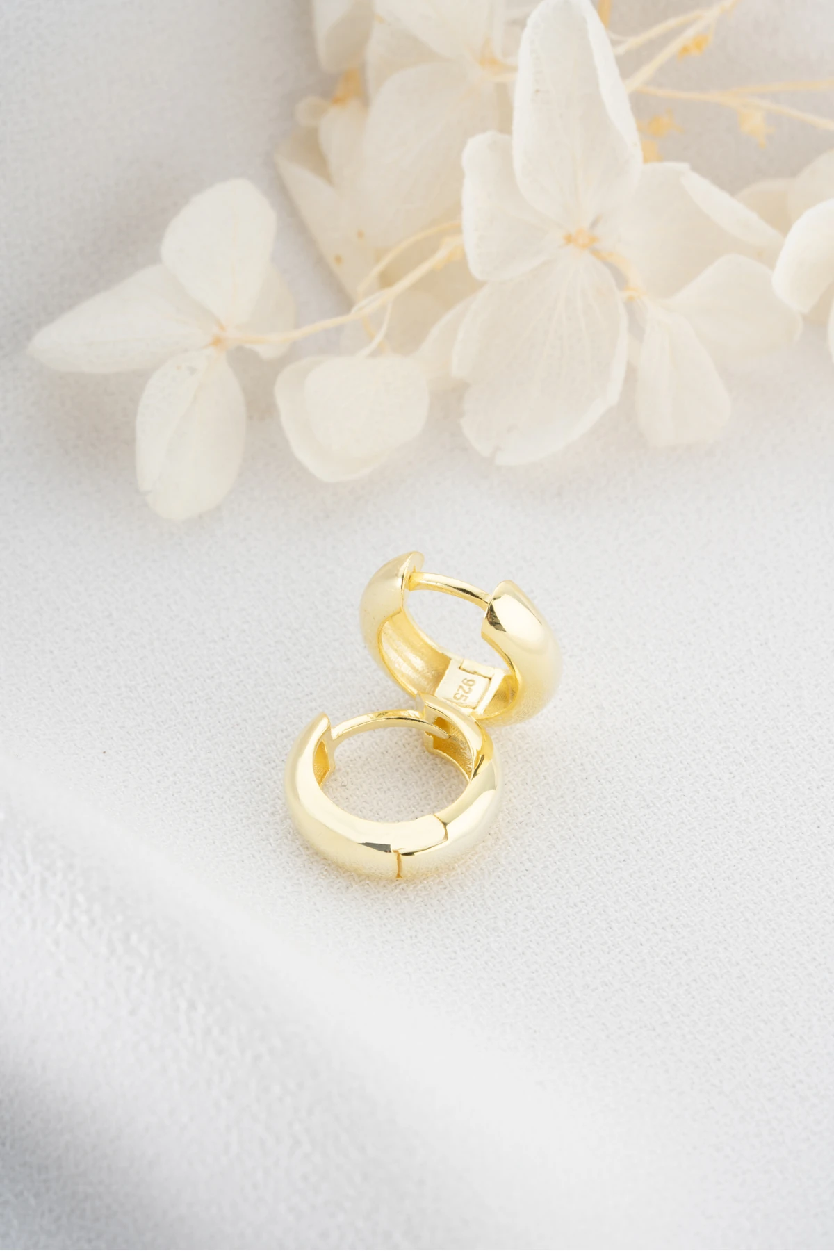 Gümüş Minik Halka Küpe