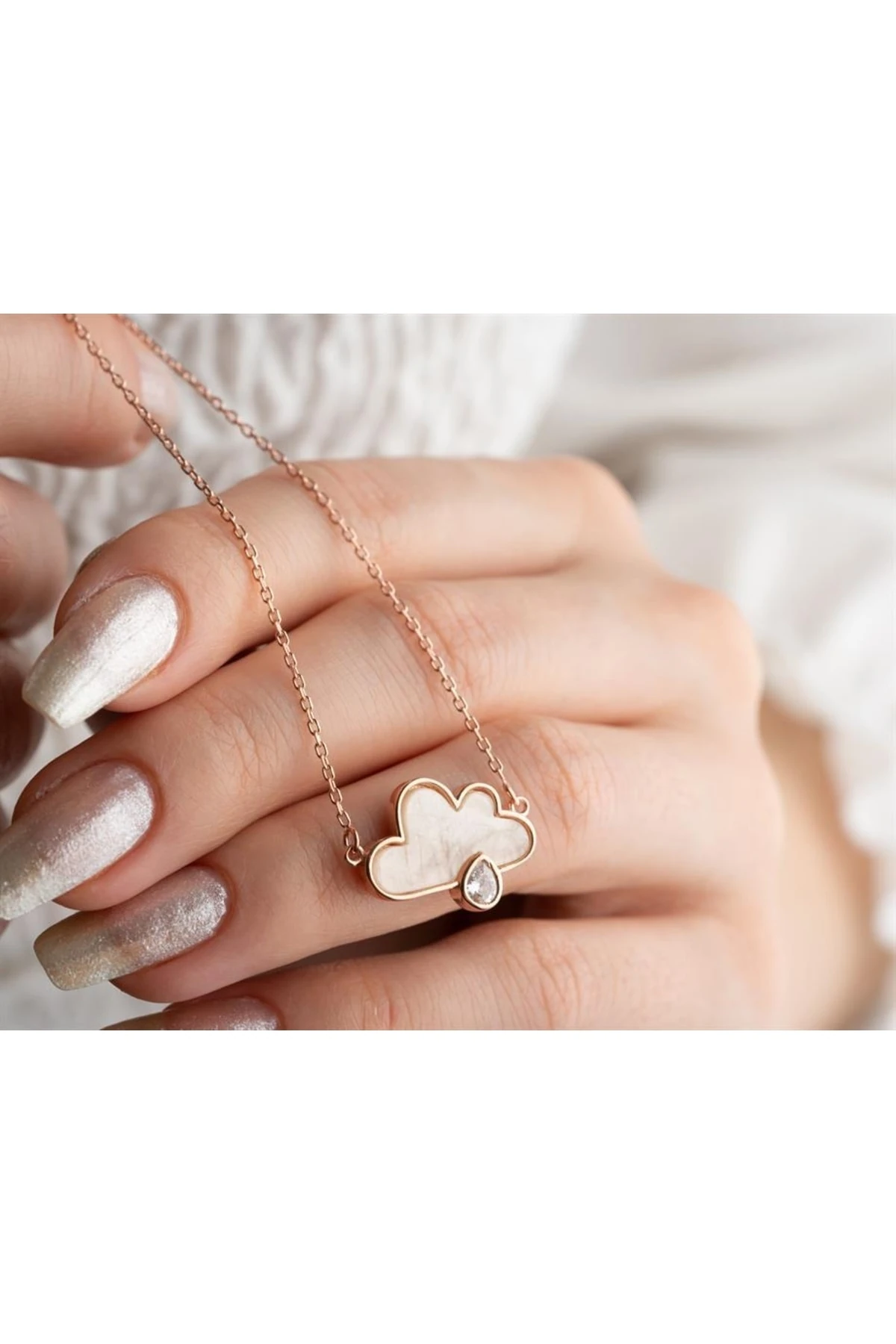 Gümüş Tektaşlı Bulut Kolye