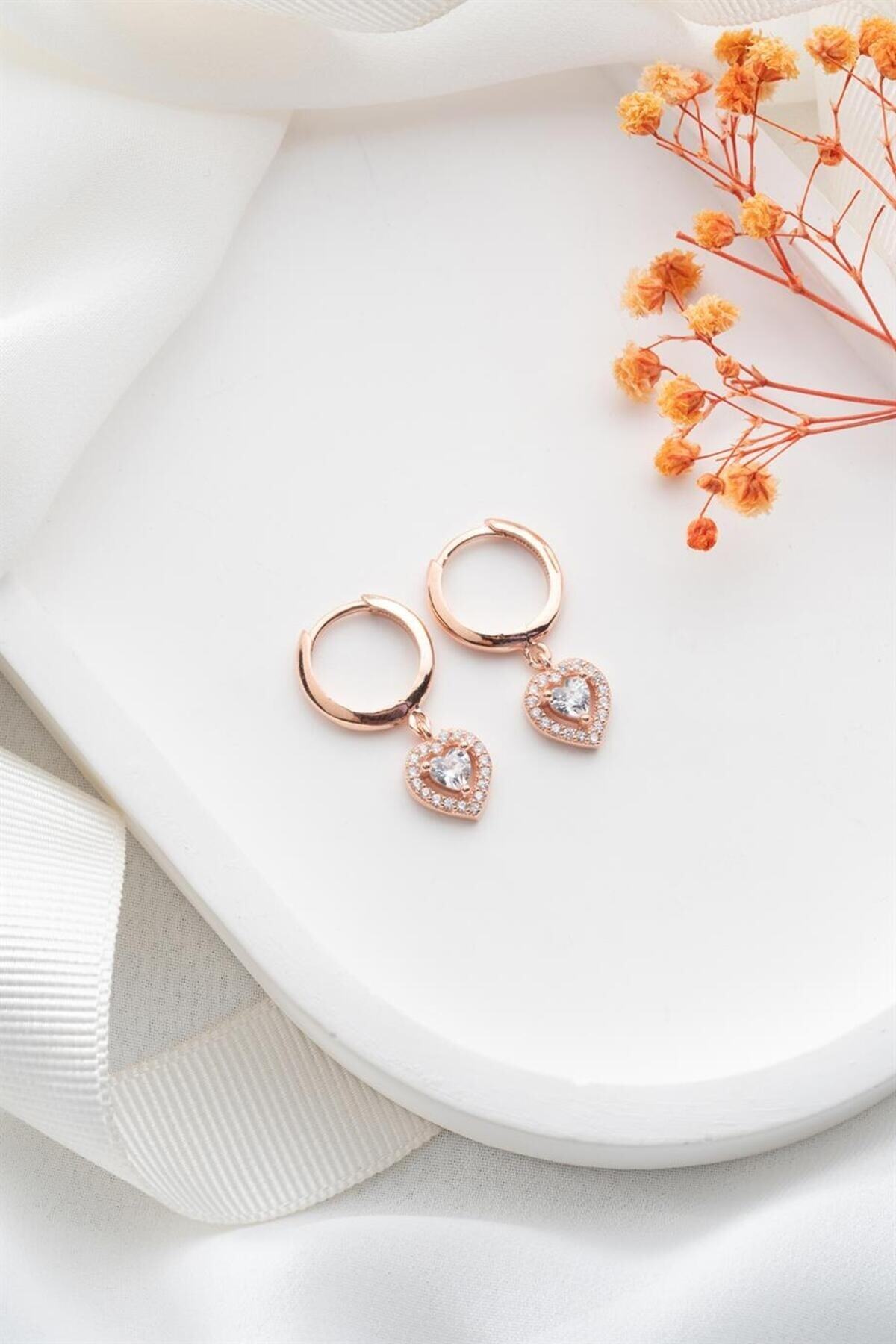 Rose Sallantılı Kalp Gümüş Küpe