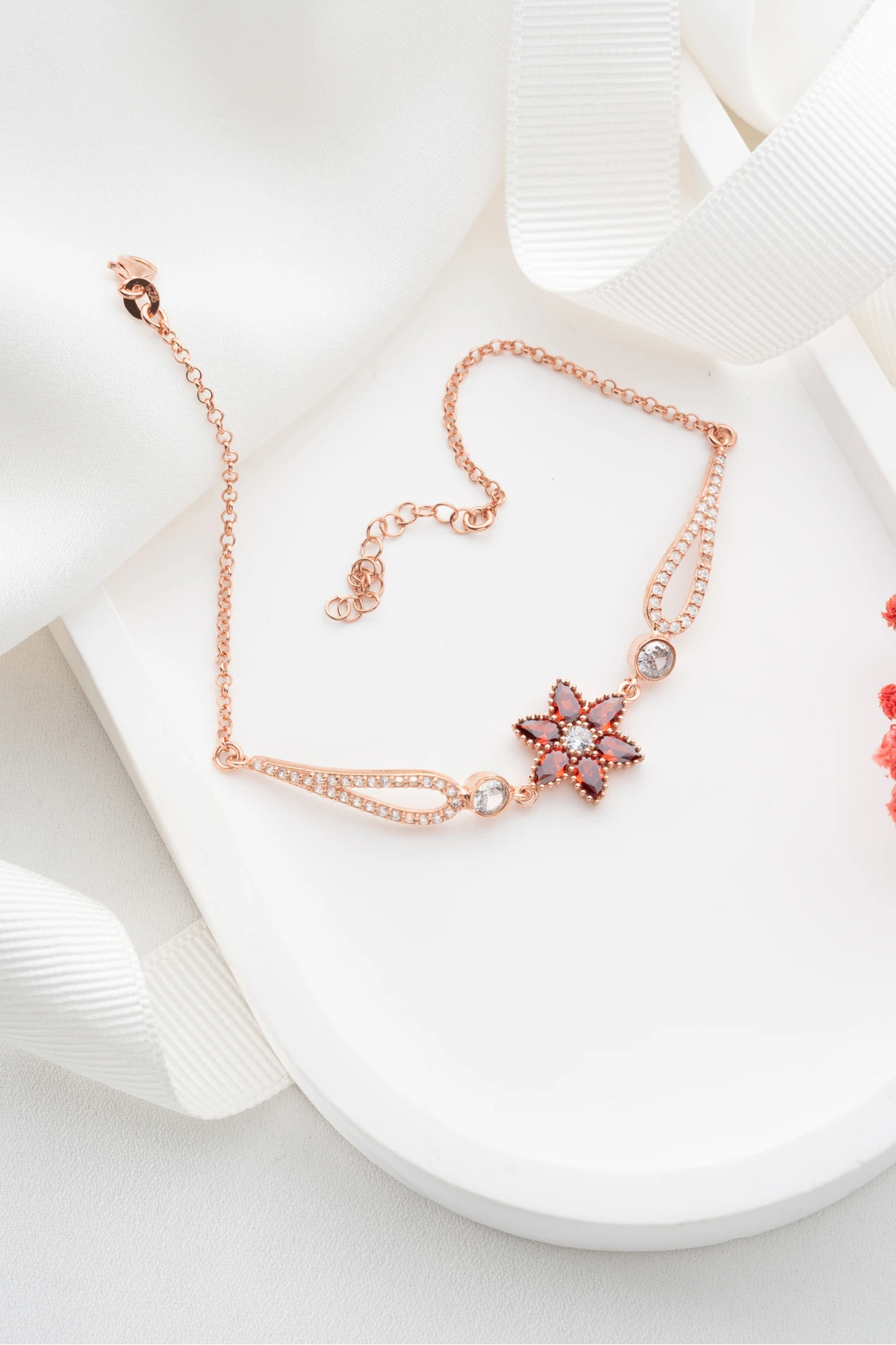 Gümüş Lotus Çiçeği Bileklik