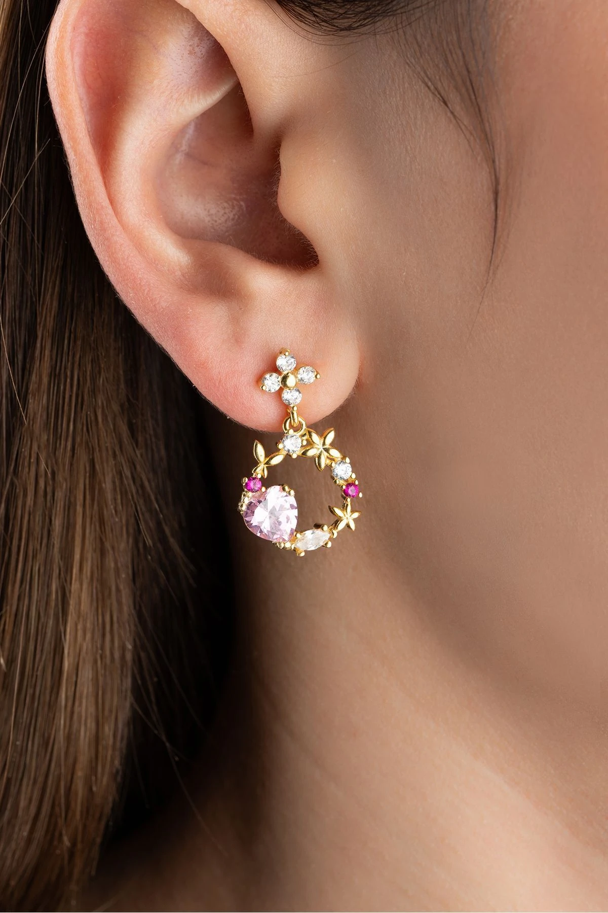 Gümüş Çiçekli ve Kalpli Halka Küpe