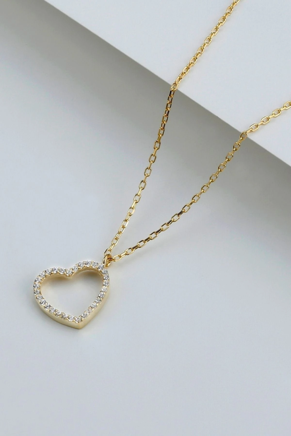 Gümüş Zirkon Taşlı Kalpli Kolye