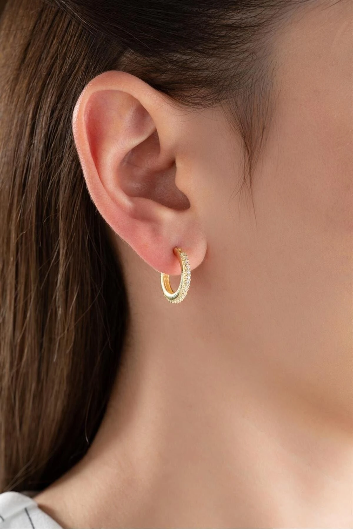 Gold Sıra Taşlı Halka Gümüş Küpe