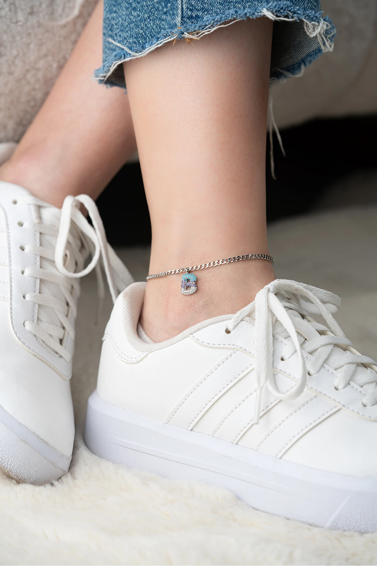 Gümüş Renkli Taşlı Balon Harf Halhal