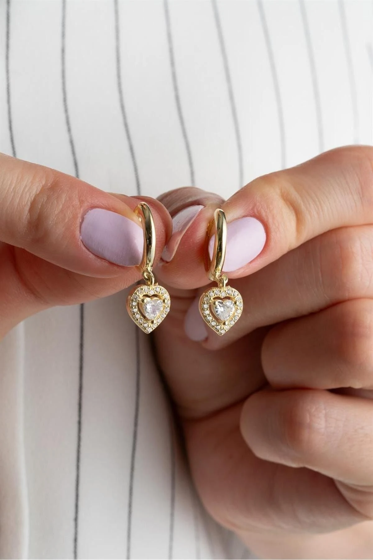 Gold Sallantılı Kalp Gümüş Küpe