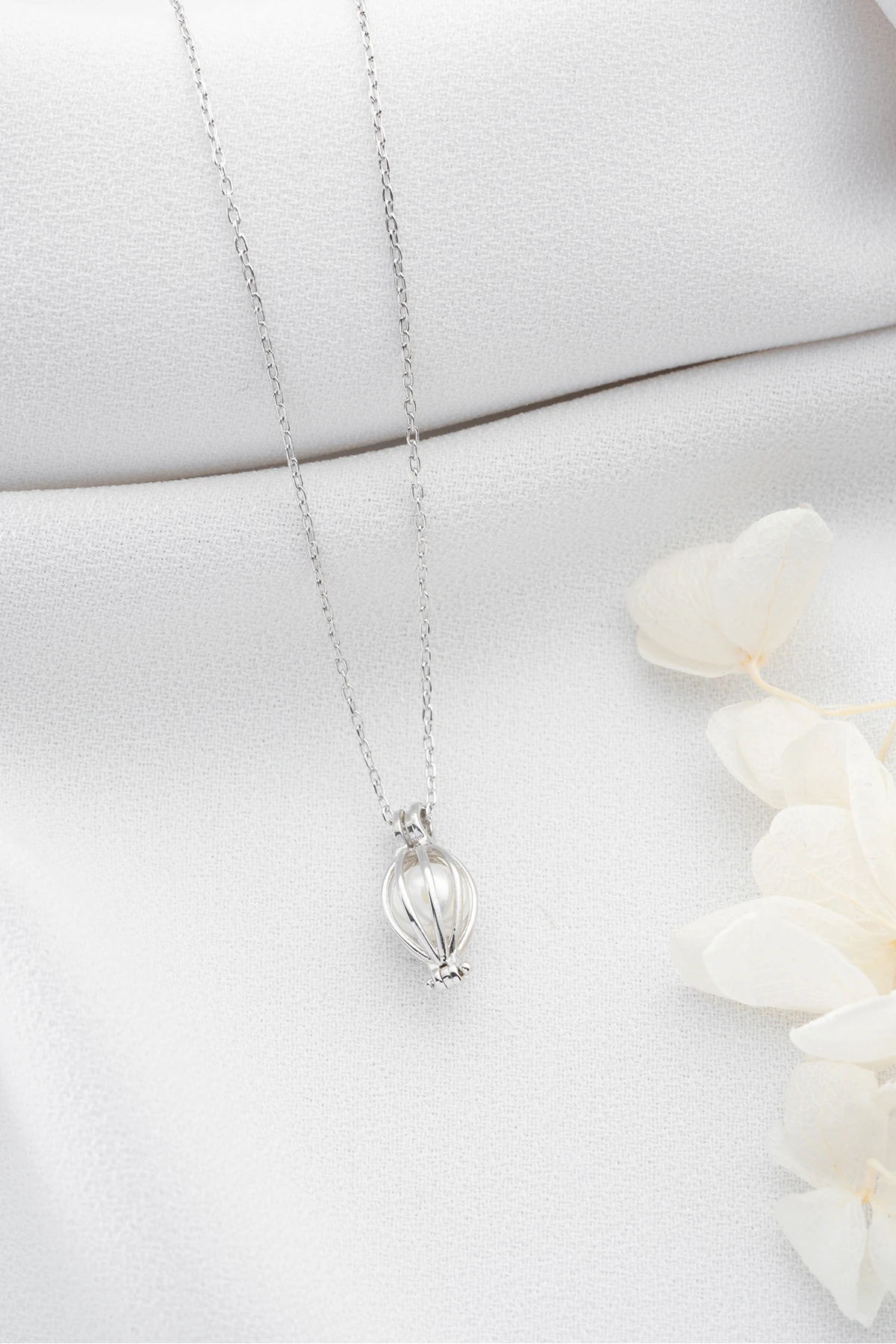 Gümüş İncili Balon Kolye