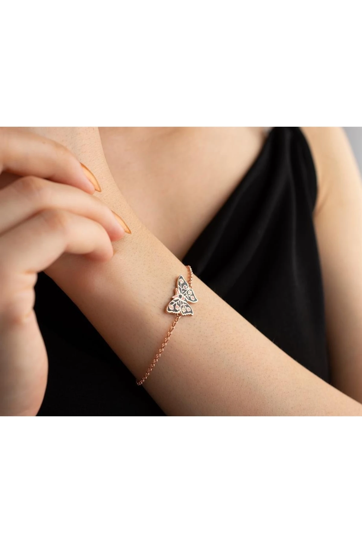 Gümüş Renkli Kelebek Bileklik