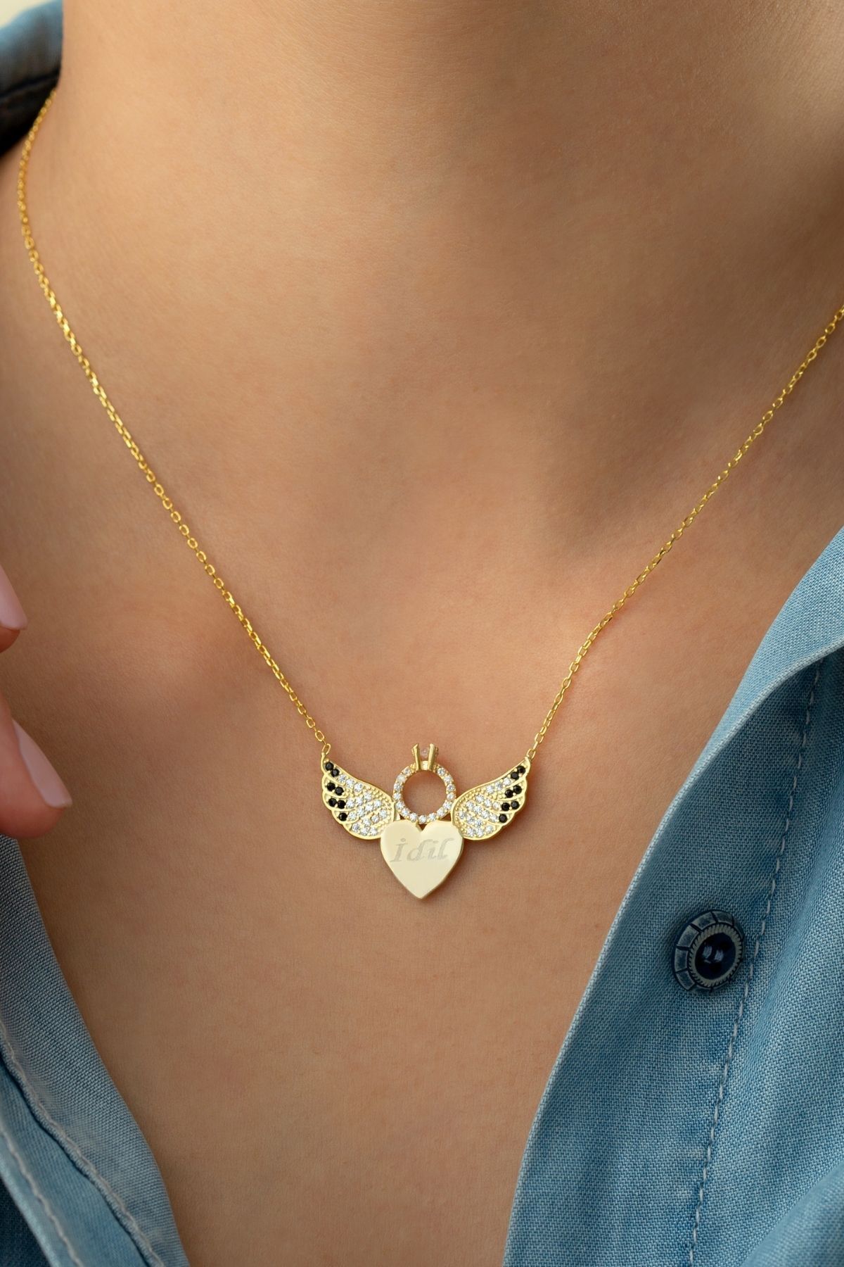 Gümüş Isimli Kanatlı Kalp Kolye