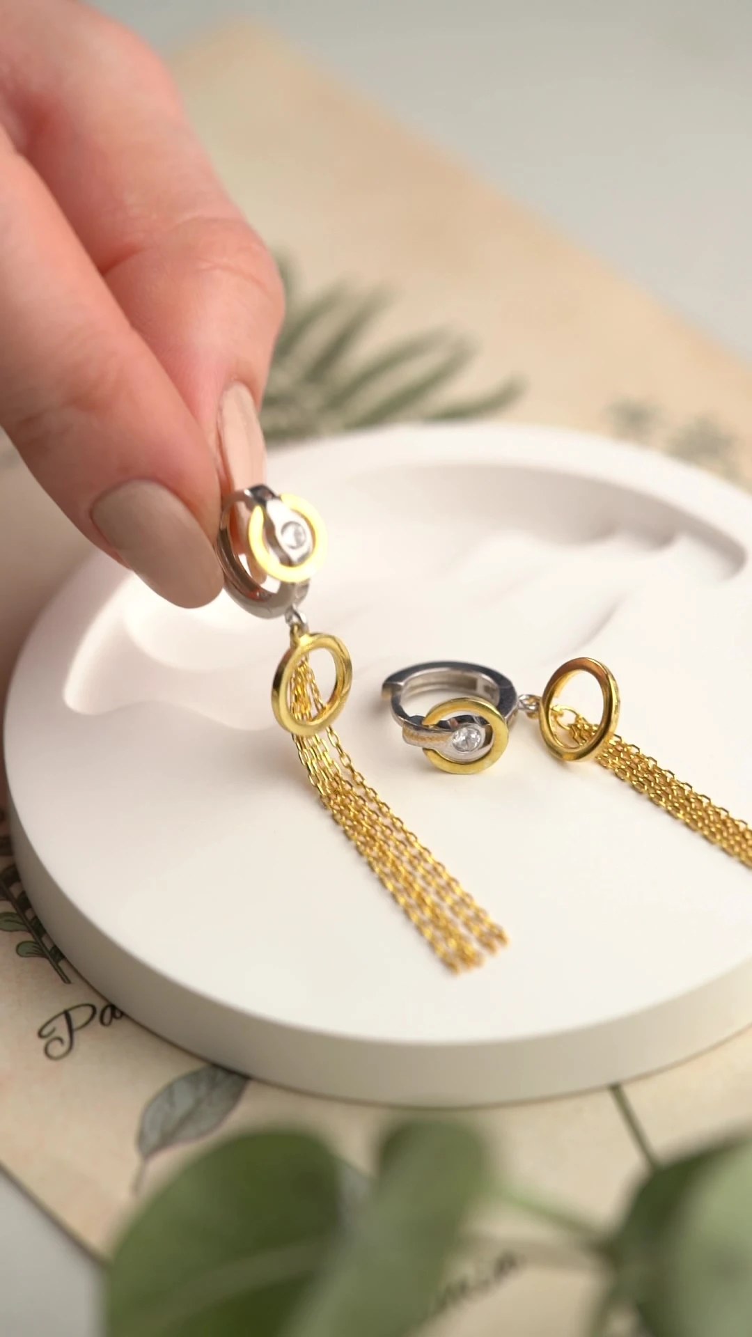 Gümüş Sallantılı Trend Küpe