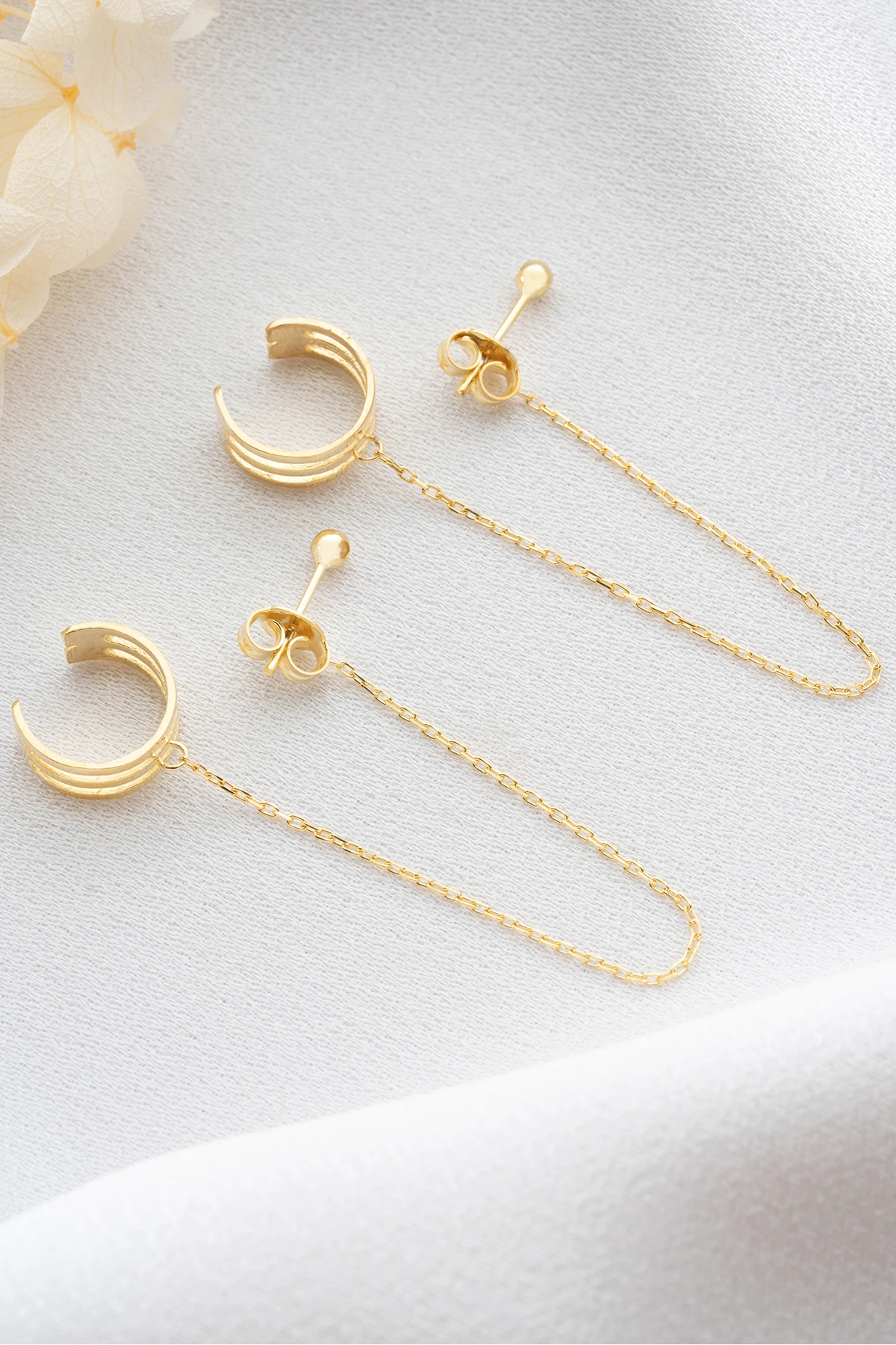 Gümüş Sallantılı Kıkırdak Küpe