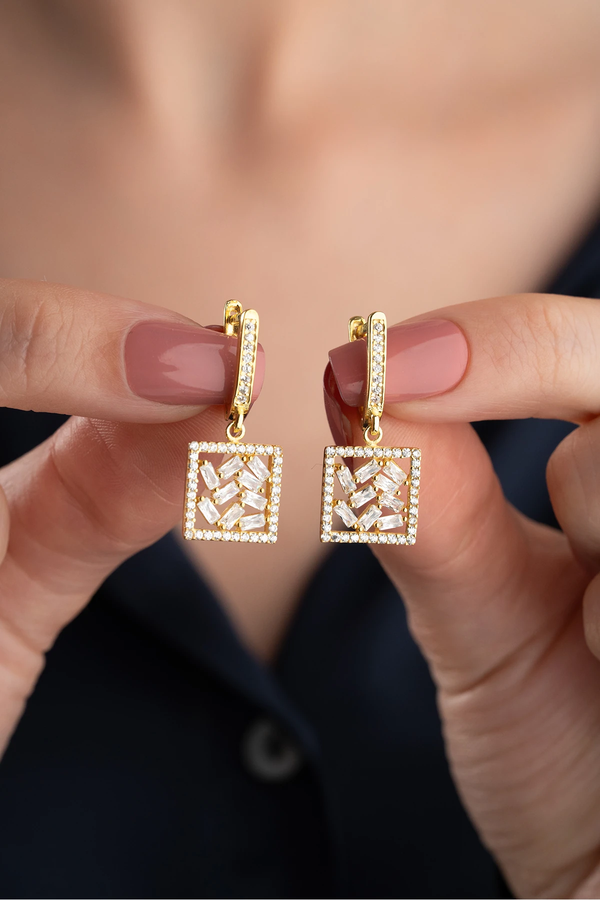 Gümüş Baget Taşlı Küpe