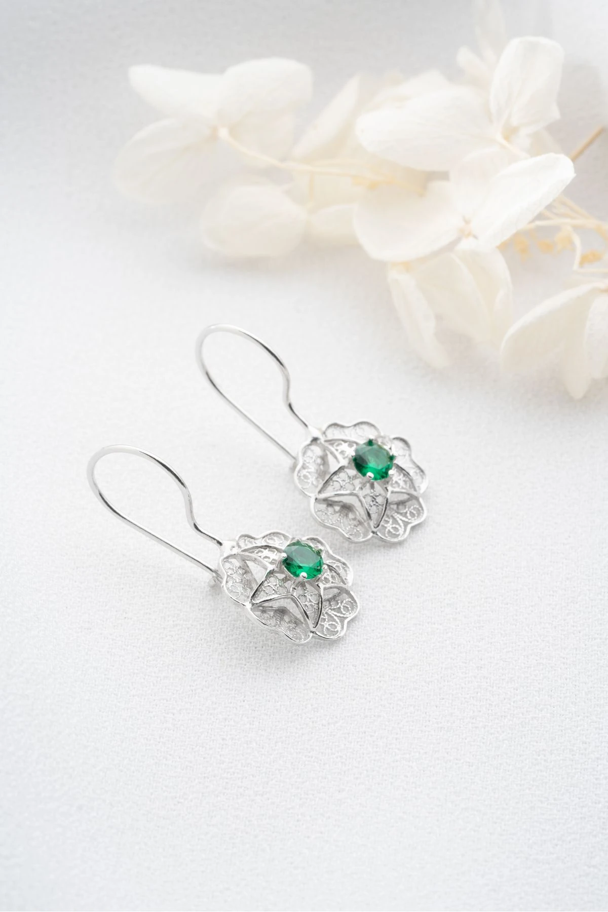 Gümüş Telkari İşlemeli Sallantılı Küpe