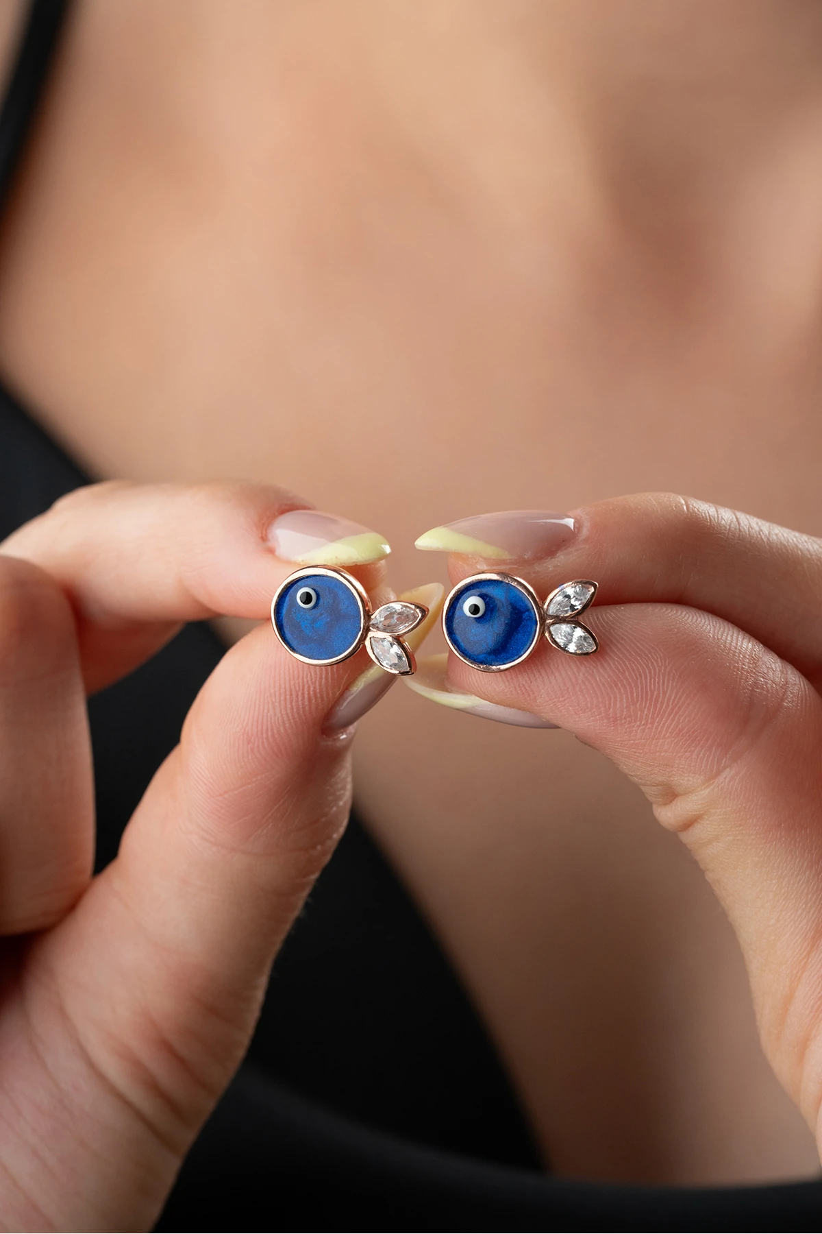 Gümüş Lacivert Mineli Balık Küpe